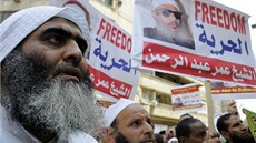 Salafista od pohledu. Radikální islamisty poznáte podle dlouhého,...