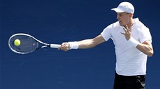 Tomá� Berdych na turnaji v Dubaji. Ve druhém kole vy�adil N�mce Kamkeho a