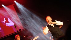 Karel Gott na muzikantském plese v �irovnici.