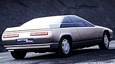 Bertone p�ivezl do �enevy v roce 1983 hranatou studii Alfy Romeo s názvem...