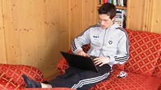 Skokan na ly�ích Jan Matura p�i on-line rozhovoru pro iDNES.cz