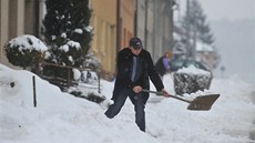 Mí�kovice na Krom��í�sku zasypal v noci na 23. února sníh.