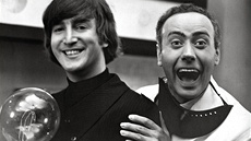 Britský herec Victor Spinetti s Johnem Lennonem pi natáení filmu Help!