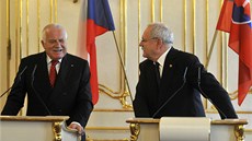 Václav Klaus na oficiální návštěvě Slovenska, kam 26. února zavítal na svou
