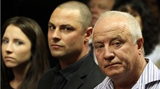Soudu s Oscarem Pistoriusem se zú�astnili i jeho sestra Aimee, bratr Carl a