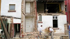 Demolici mají provádt jen odborné firmy.