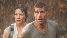 Evangeline Lilly a Matthew Fox v seriálu Ztraceni (2004)