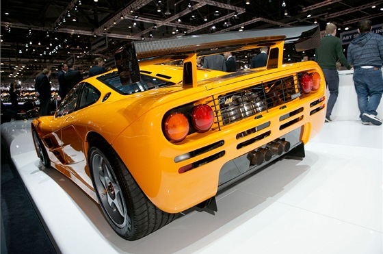 McLaren F1 na enevskm autosalonu