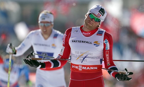 CÍL. Co naplat? Petter Northug zase dovezl norskou tafetu ke zlatu.