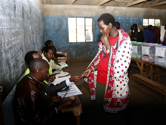 Těhotné Keňanky nesmí volit, řekla moderátorka. Nesmysl, vzkázala naštvaná Keňa