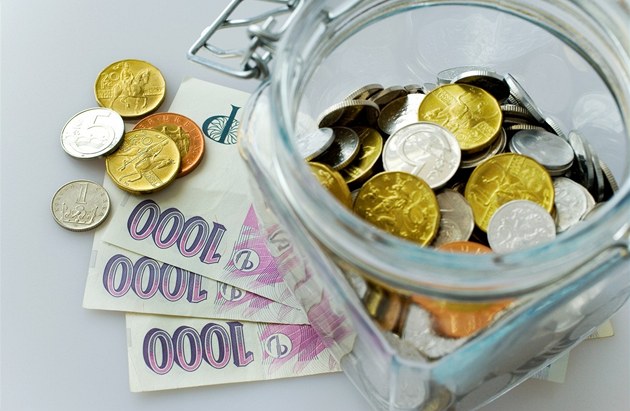 Nejlep�í pom�r mezi ulo�enými pen�zi a pen�zi od státu je v p�ípad� ukládání 300 korun m�sí�n�. Ilustra�ní snímek