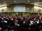 Datum volby papee musí být stanoveno za pítomnosti vech 115 volitel, z...