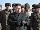 Severokorejský vdce Kim ong-un se svými generály