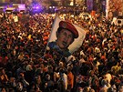 Comandante Chávez odeel, Venezuela se ponoila do smutku (6. bezna 2013)