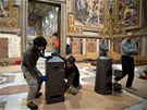 Sixtinská kaple se u chystá na volbu nového papee (6. bezna 2013)