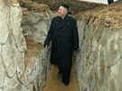 Severokorejský vdce Kim ong-un na inspekci ozbrojených sil (8. bezna 2013)