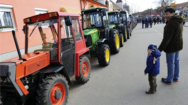 Ve Velkch Blovicch na Beclavsku se 2. bezna seadilo celkem 231 traktor.