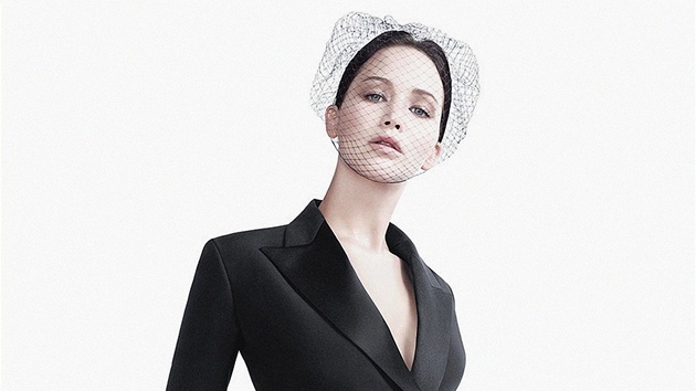 Jennifer Lawrence je tv��� kampan� Miss Dior pro jaro a l�to 2013.