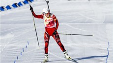 Tora Bergerová si v Oslu jede pro triumf v závodu s hromadným startem.