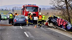 Policie dopravu odklánla po vedlejích silnicích. 