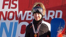 �AMPIONKA. Ester Ledecká po triumfu v paralelním slalomu na mistrovství sv�ta.