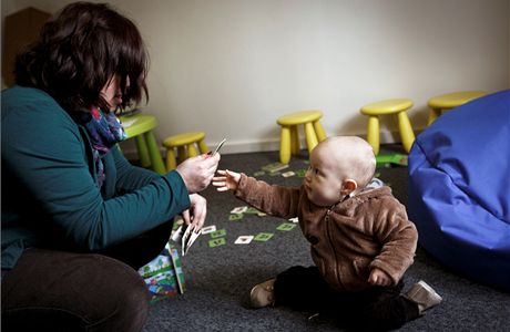 Pro rodie je hlídání dítte zdarma, náklady zaplatí otrokovická radnice. Ilustraní snímek.