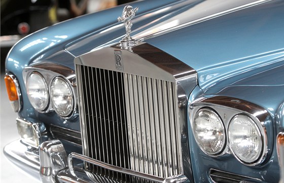 Rolls-Royce Silver Shadow z roku 1969.