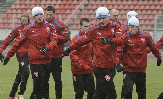 etí fotbalisté bhem pípravy v Praze ped kvalifikaním zápasem s Dánskem.