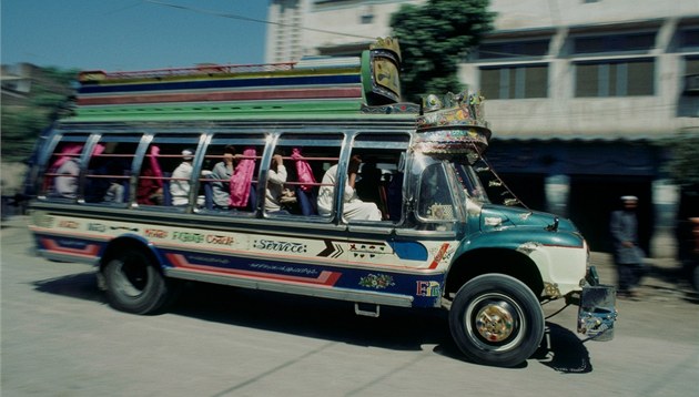 Podle �idi�e autobusu, který byl sv�dkem únosu dvou �e�ek v Pákistánu, m�li