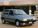 V lét 1989 prodlalo uno facelift, dostalo uí masku chladie i svtlomety.