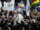 Pape Frantiek ehná ped svou inaugurací ve Vatikánu tisícm poutník (19.