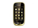 Nokia  Oro byl pokus o luxusní smartphone. lo vlastn o typ C7 obleený do