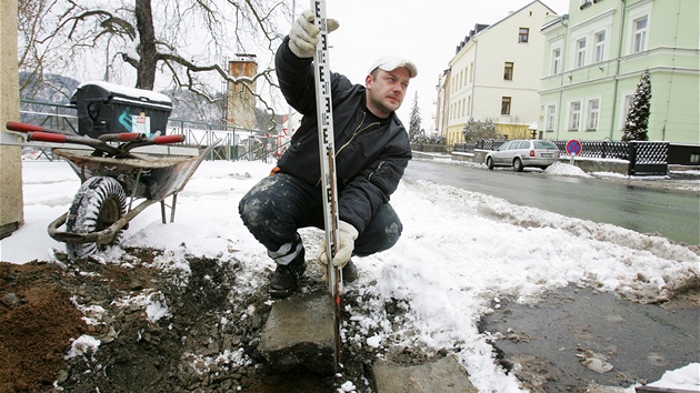 V ulici Na Vyhldce v Karlovch Varech zaala generln rekonstrukce.