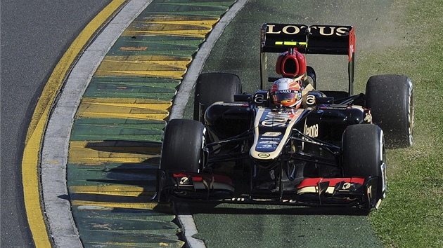 Romain Grosjean z Lotusu v trninku na VC Austrlie dojezdil.