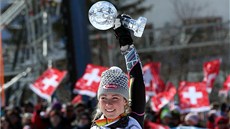 KRÁSNÁ OSLAVA. Americká lyaka Mikaela Shiffrinová získala ti dny po 18.