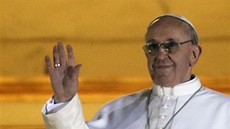 Pape� Franti�ek poprvé vystoupil na ve�ejnosti (13. b�ezna 2013)