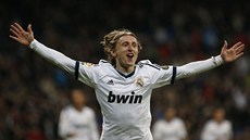 HURÁ, TREFIL JSEM SE! Luka Modrič z Realu Madrid slaví svou trefu během utkání