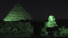 Zelené barv� neunikla ani legendární Sfinga.