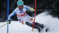N�mecký ly�a� Felix Neureuther ve slalomu v  Lenzerheide.