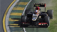 Romain Grosjean z Lotusu v tréninku na VC Austrálie dojezdil.