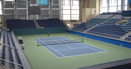 KURT V ASTAN. et tenist odehraj daviscupov tvrtfinle v tto hale, ale