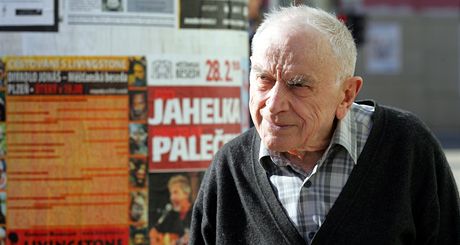 Vynálezce konfokálního mikroskopu s dvojitým ádkováním profesor Mojmír Petrá.