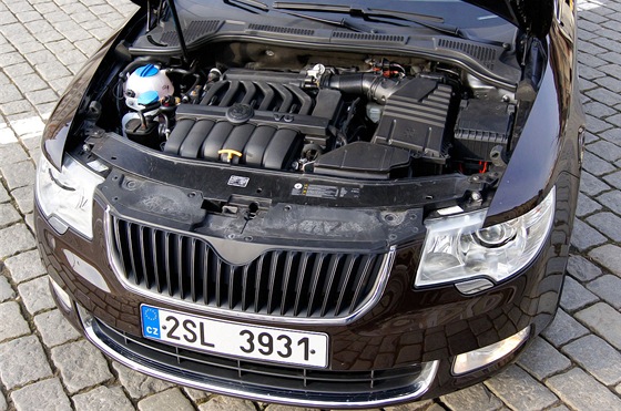 Škoda Superb V6