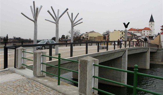Nový perovský Tyrv most.