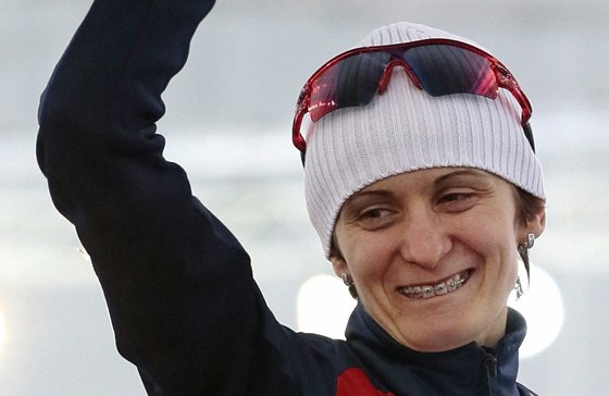 Martina Sáblíková se raduje ze stíbra ze 3 000 metr na mistrovství svta v
