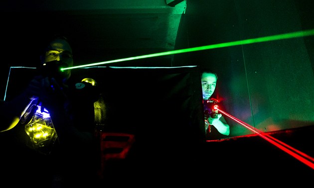 Adrenalinové střílečce lasergame propadly už stovky Brňanů - iDNES.cz