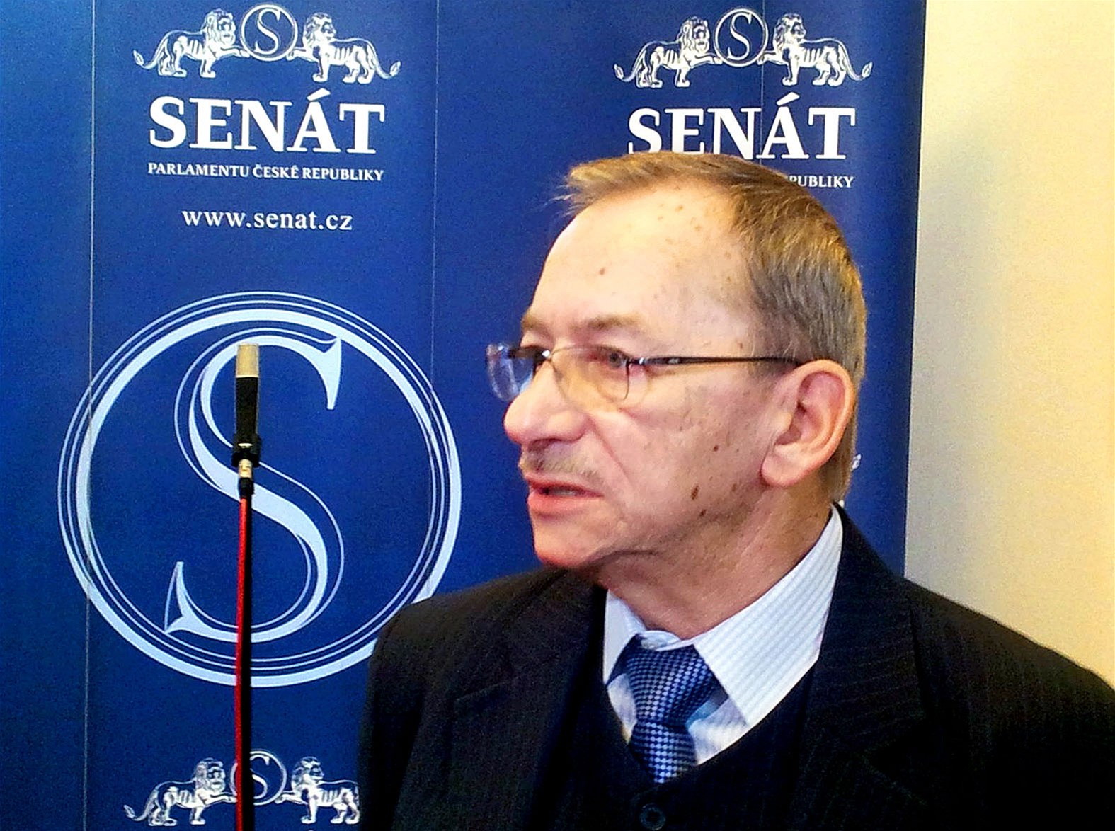 P�edseda senátorského klubu ODS Jaroslav Kubera. (20. b�ezna 2013)
