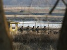 Spolené cviení jihokorejské a americké armády nedaleko demilitarizované zóny...