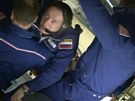 Sojuz s rusko-americkou posádkou úspn zakotvil u ISS.