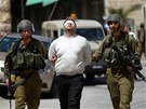 Vojáci zadreli palestinské aktivisty, kteí pochodvali ulicemi Hebronu. 